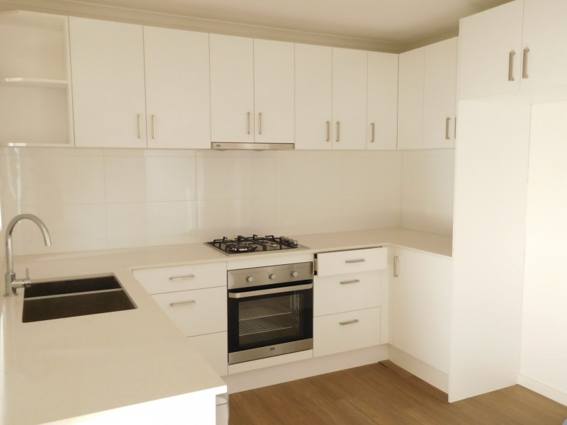 1/27 Bruce Street North, Altona Meadows VIC 3028