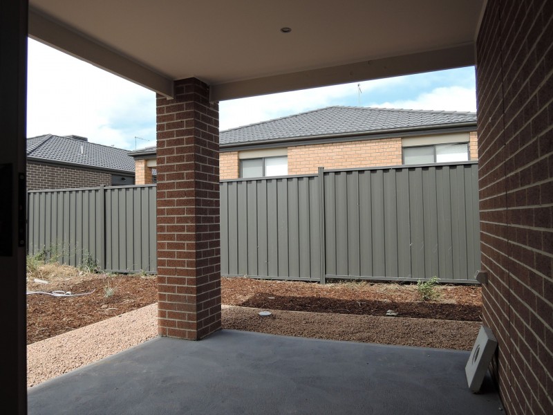 14 Ixora Crescent, Wyndham Vale VIC 3024