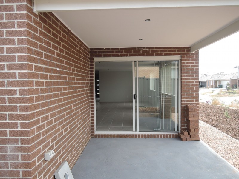 14 Ixora Crescent, Wyndham Vale VIC 3024