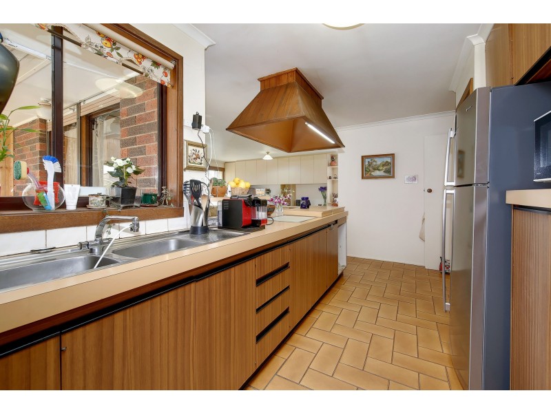 12 Burnham Drive, Hoppers Crossing VIC 3029