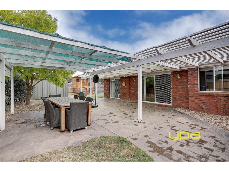 17 Bartlett Crescent, Hoppers Crossing VIC 3029