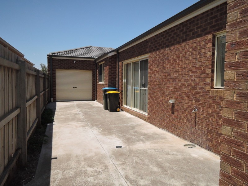2/5 Vassar Court, Truganina VIC 3029