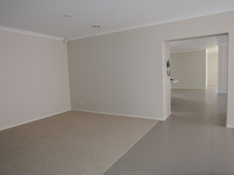 5 Zizina Avenue, Tarneit VIC 3029