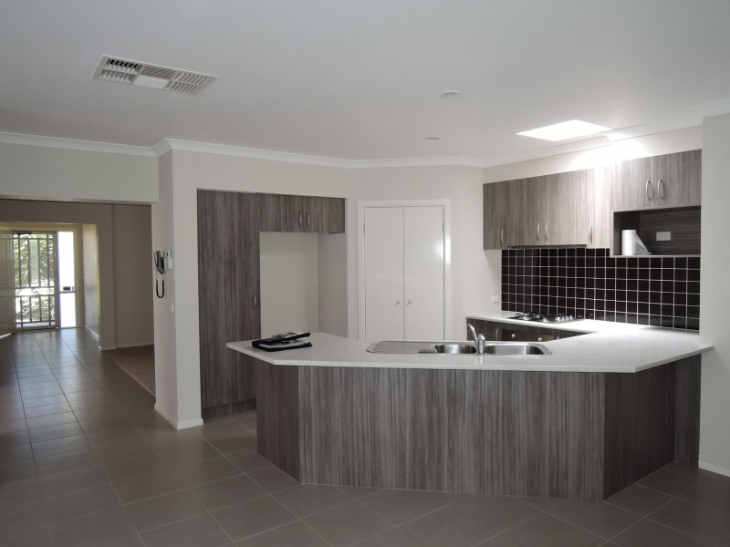 5 Zizina Avenue, Tarneit VIC 3029