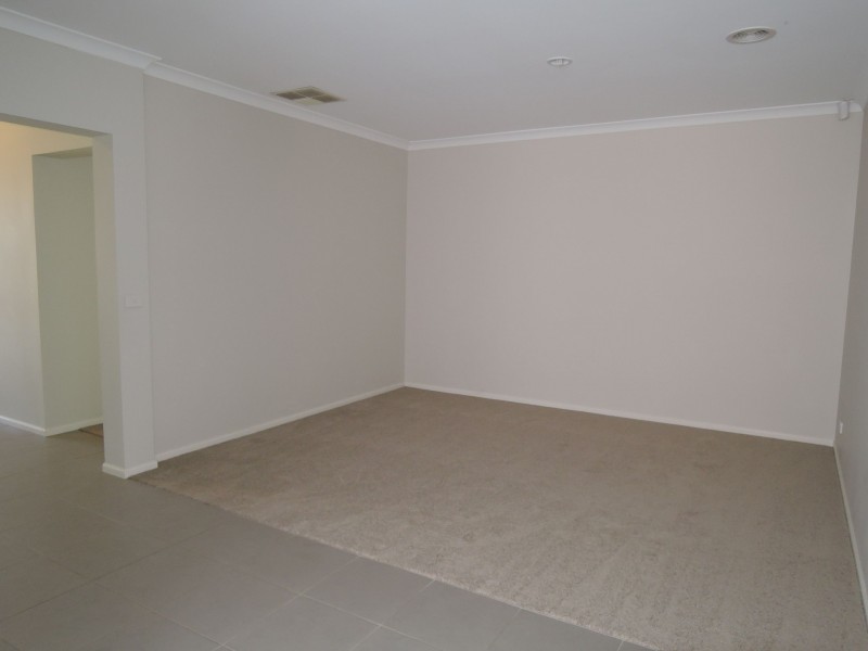 5 Zizina Avenue, Tarneit VIC 3029