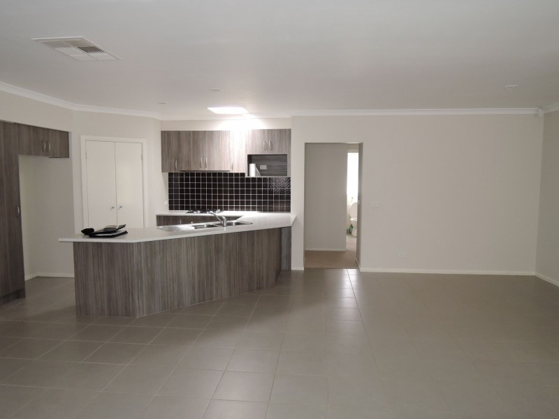 5 Zizina Avenue, Tarneit VIC 3029