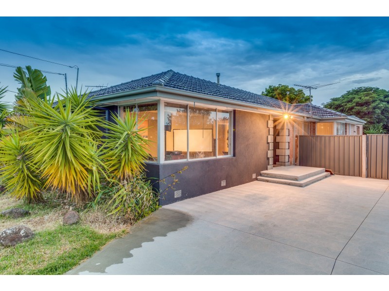 27 Smeaton Avenue, Hoppers Crossing VIC 3029