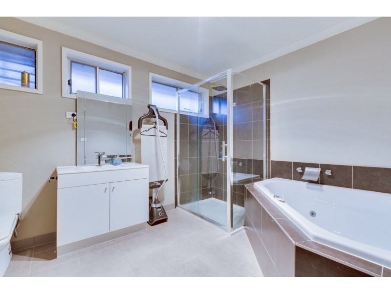 27 Smeaton Avenue, Hoppers Crossing VIC 3029