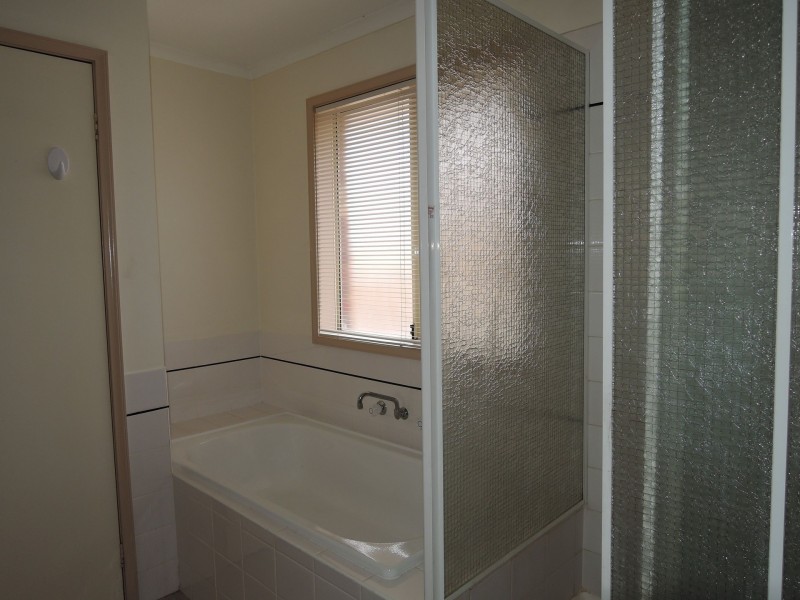 8B Melaleuca Drive, Hoppers Crossing VIC 3029