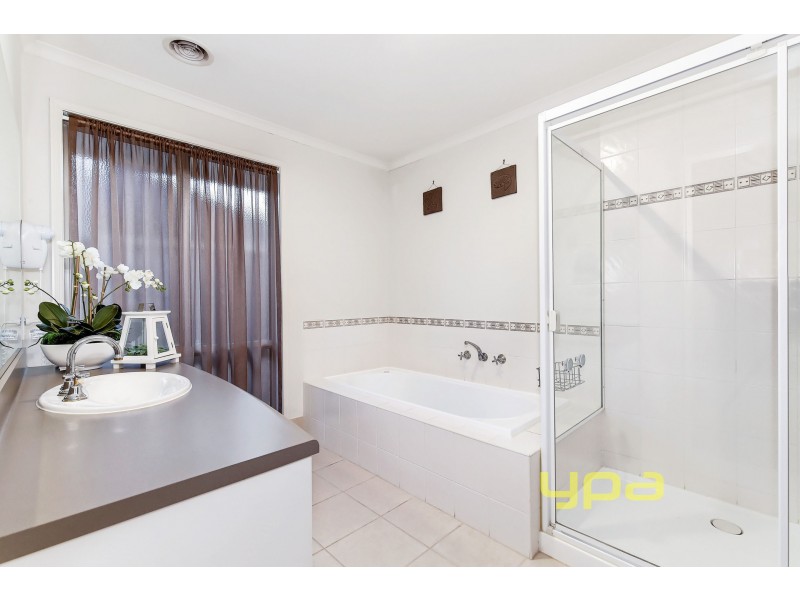 8 Waratah Place, Werribee VIC 3030