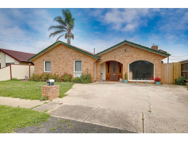12 Daphne Crescent, Werribee VIC 3030