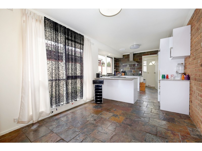 12 Daphne Crescent, Werribee VIC 3030