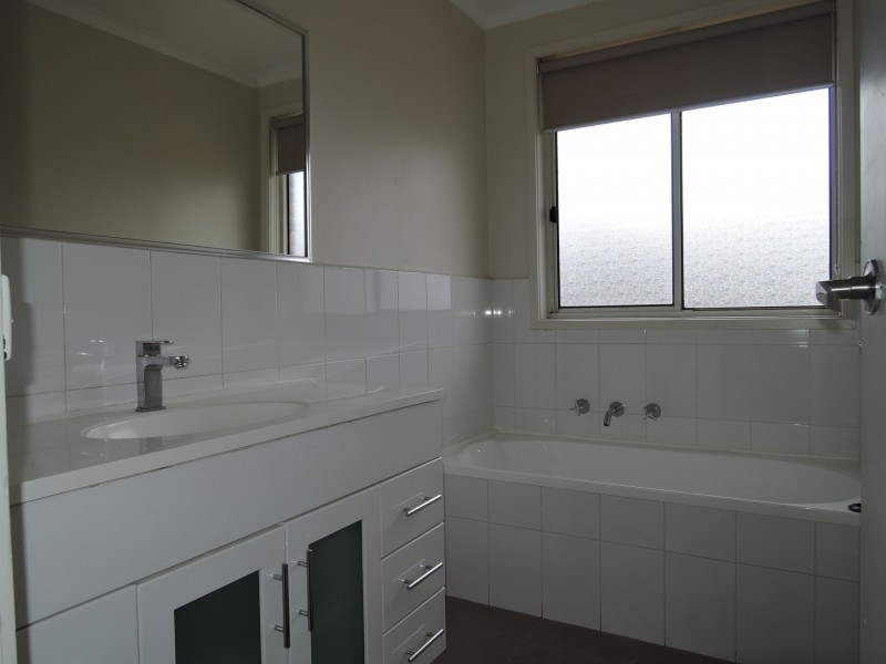 1  Cumberland Court, Werribee VIC 3030