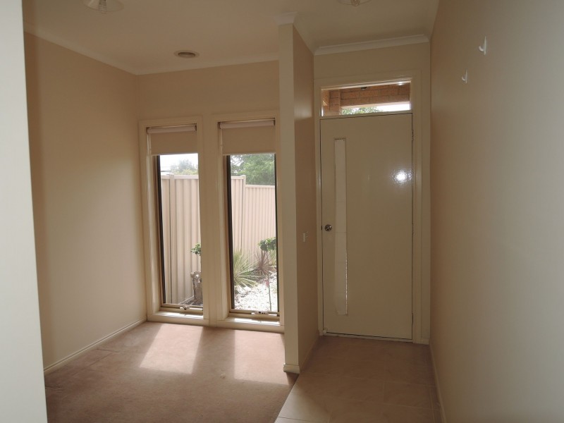 2/20 Anglia Court, Werribee VIC 3030