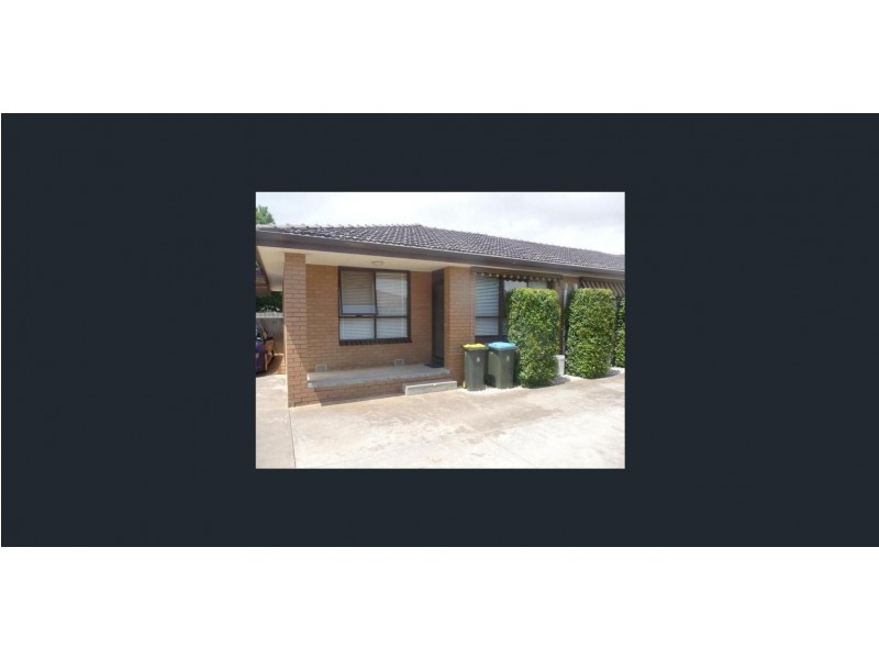 2/25  Mambourin Street, Werribee VIC 3030