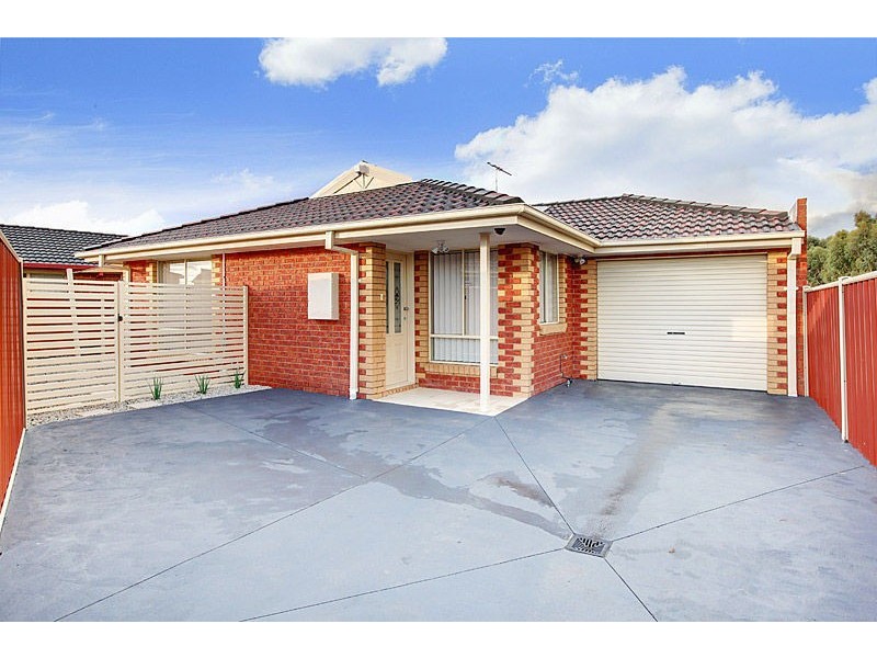 2/94 Rosella Avenue, Werribee VIC 3030
