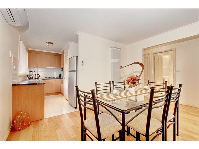 2/94 Rosella Avenue, Werribee VIC 3030