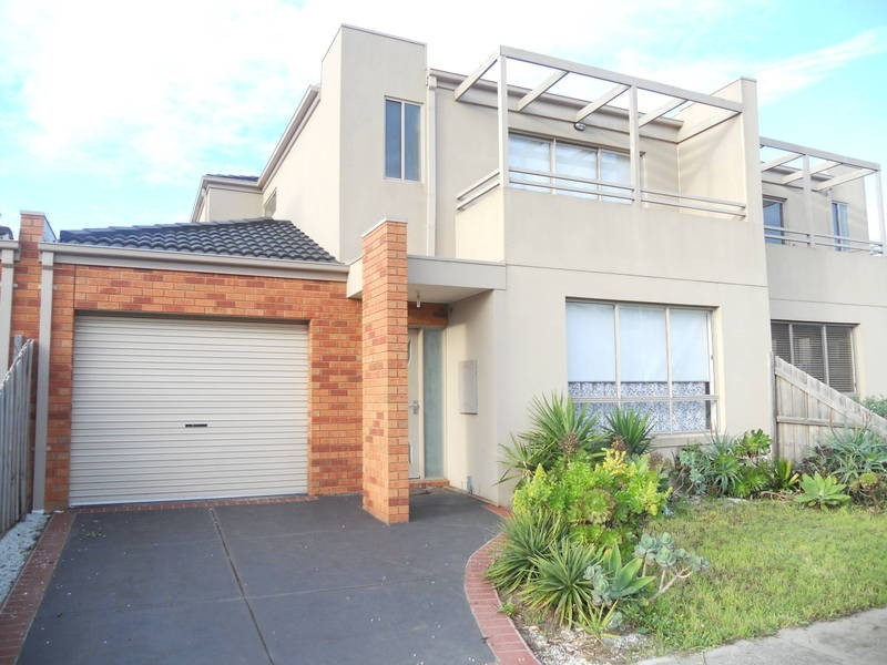2/4  Georgia Crescent, Werribee VIC 3030