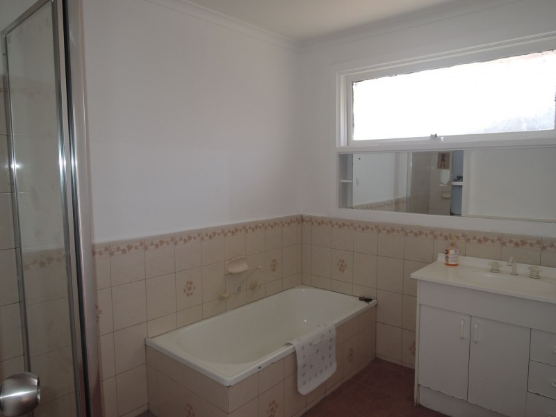 22 Durham Crescent, Hoppers Crossing VIC 3029