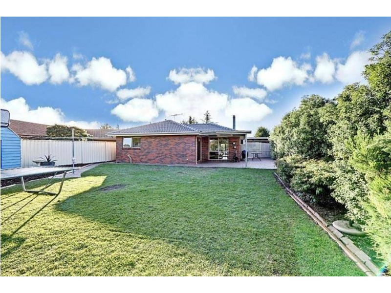 9 Moss Close, Hoppers Crossing VIC 3029