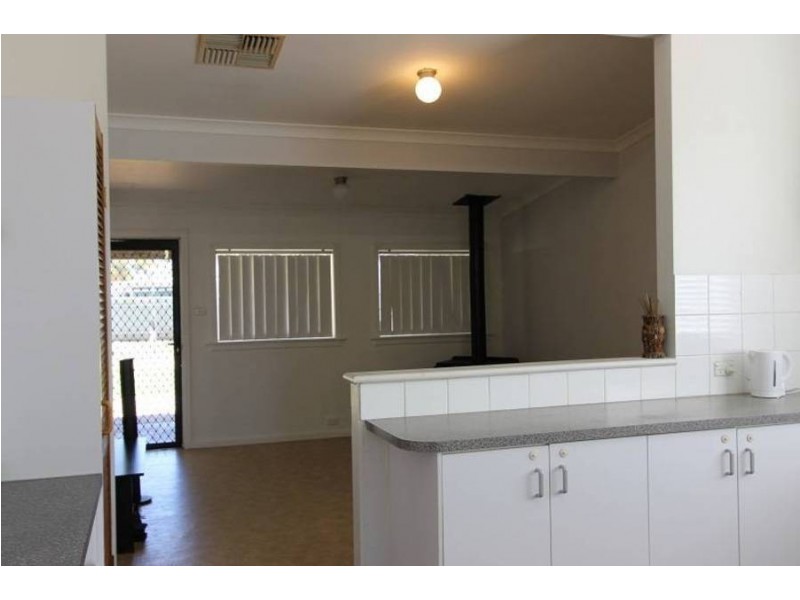 98 Woodward Street, Coolgardie WA 6429
