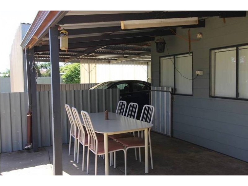 98 Woodward Street, Coolgardie WA 6429