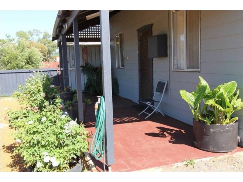 98 Woodward Street, Coolgardie WA 6429
