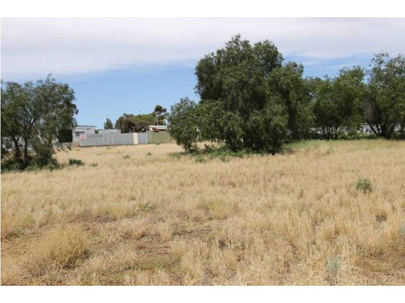 35  Bayley Street, Coolgardie WA 6429