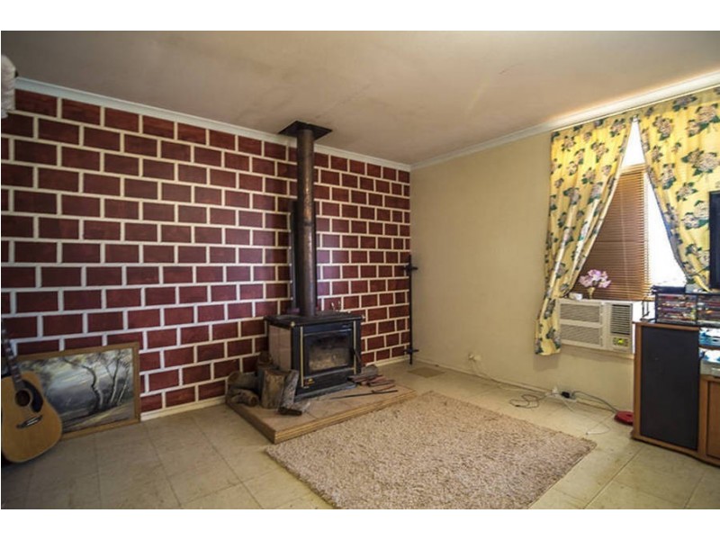 105  Shaw Street, Coolgardie WA 6429