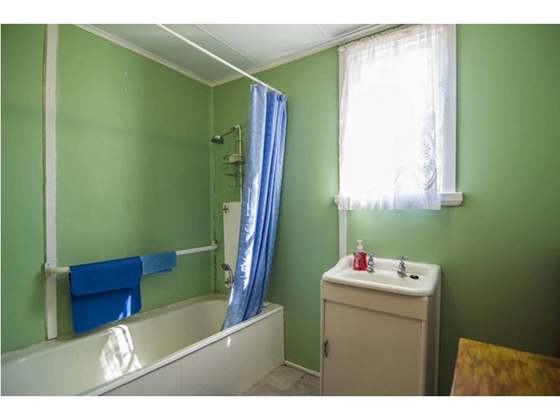 74 Shaw Street, Coolgardie WA 6429