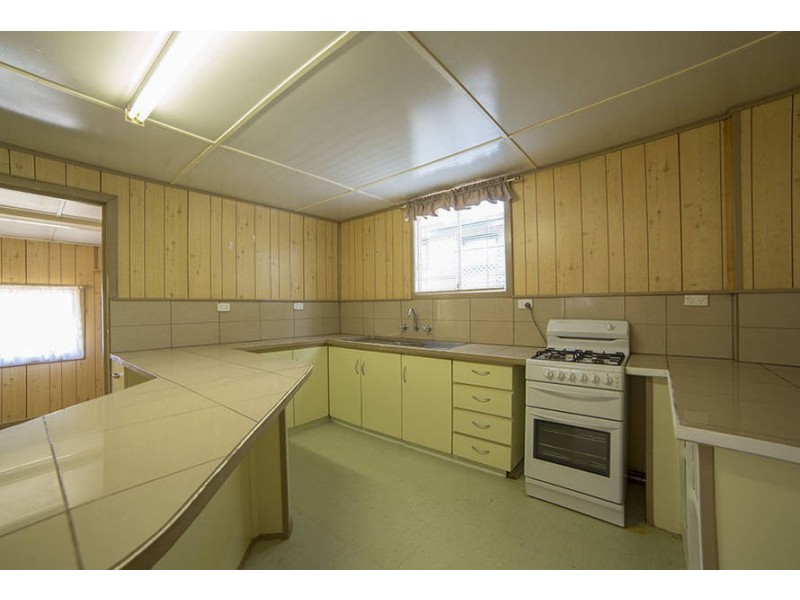 61 Shaw Street, Coolgardie WA 6429