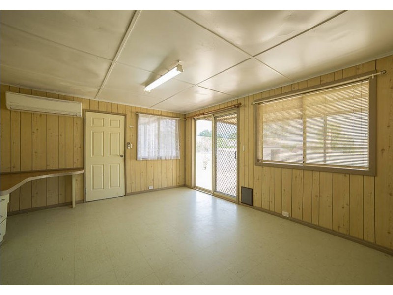 61 Shaw Street, Coolgardie WA 6429