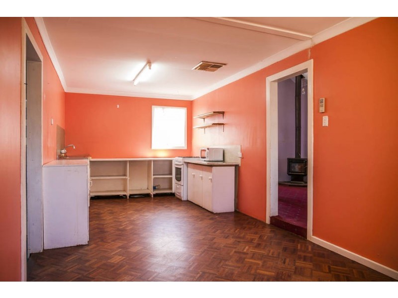 77 Shaw Street, Coolgardie WA 6429