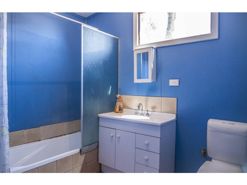 77 Shaw Street, Coolgardie WA 6429