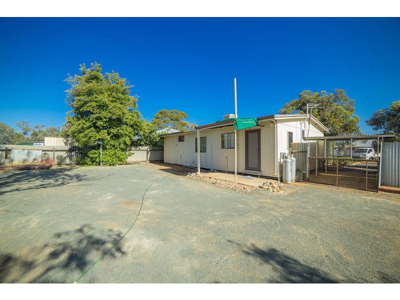 84  Shaw Street, Coolgardie WA 6429