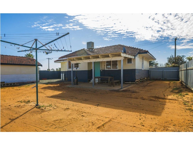 107 Shaw Street, Coolgardie WA 6429