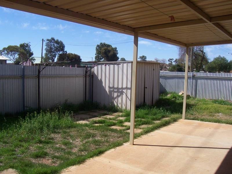 1/33 Sylvester Street, Coolgardie WA 6429
