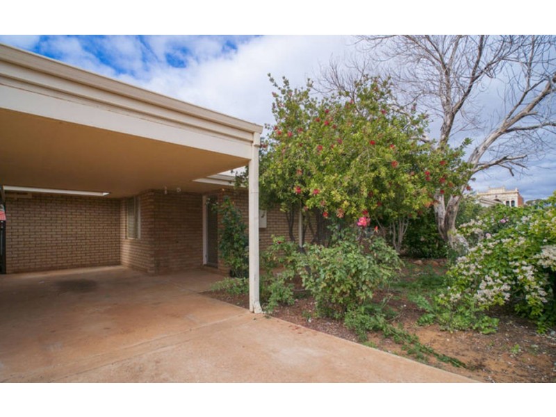 2/33 Sylvester Street, Coolgardie WA 6429