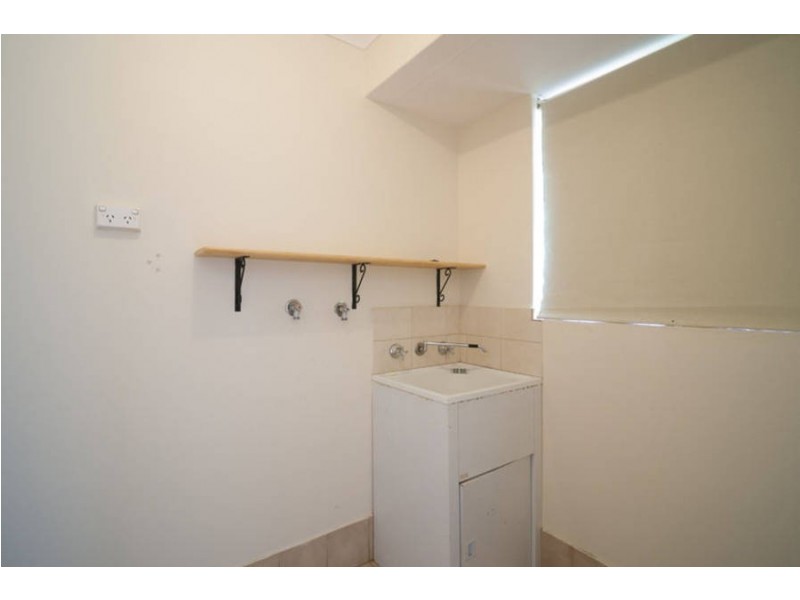 2/33 Sylvester Street, Coolgardie WA 6429