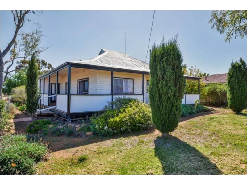 94  Shaw Street, Coolgardie WA 6429