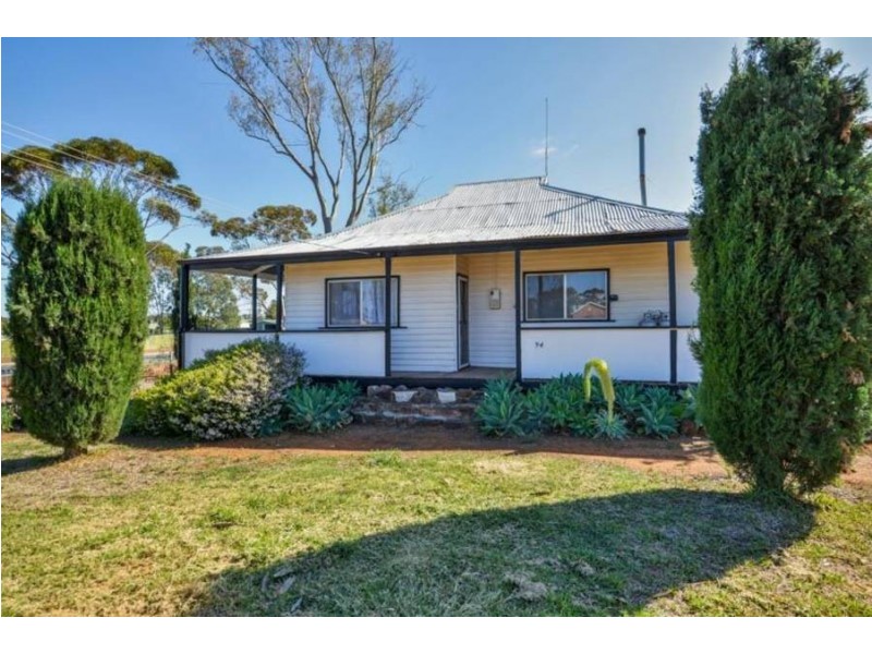 94  Shaw Street, Coolgardie WA 6429