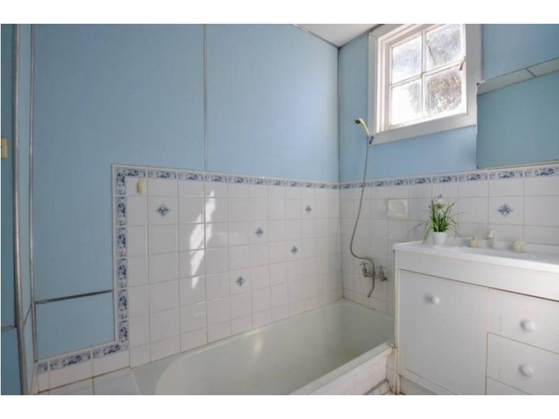 94  Shaw Street, Coolgardie WA 6429