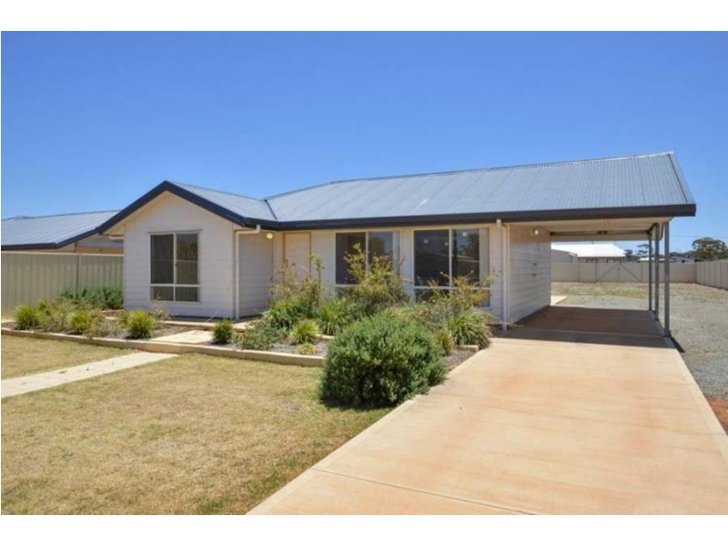 106 Forrest Street, Coolgardie WA 6429