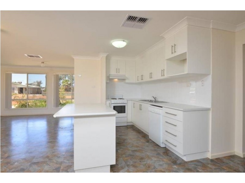 106 Forrest Street, Coolgardie WA 6429