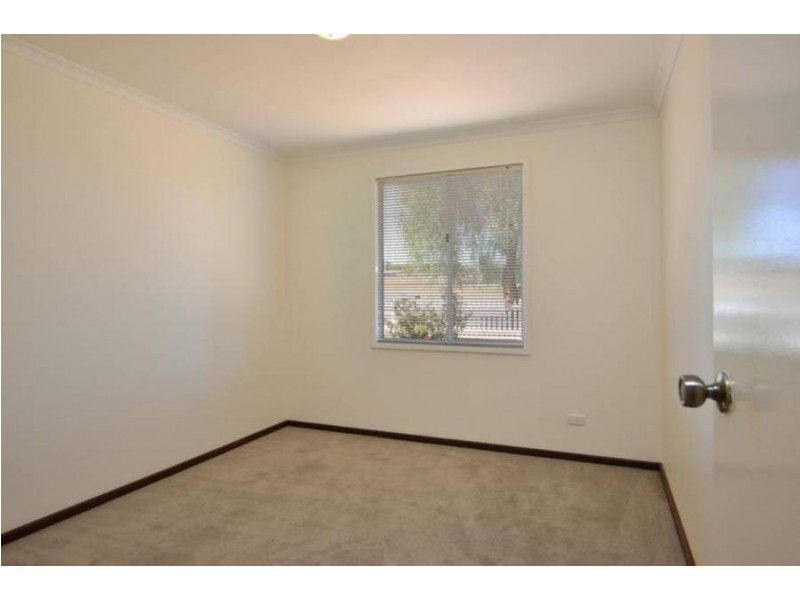 56  Woodward Street, Coolgardie WA 6429