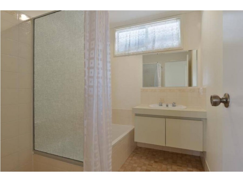 56  Woodward Street, Coolgardie WA 6429