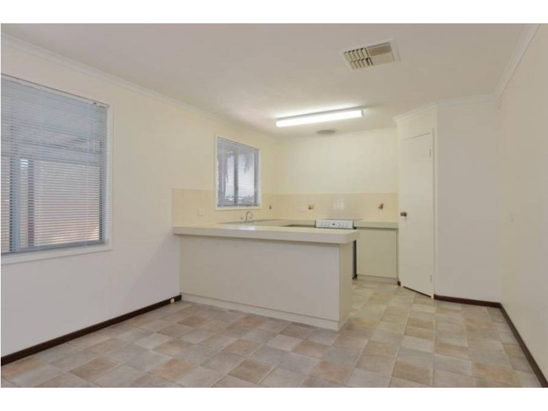 56  Woodward Street, Coolgardie WA 6429