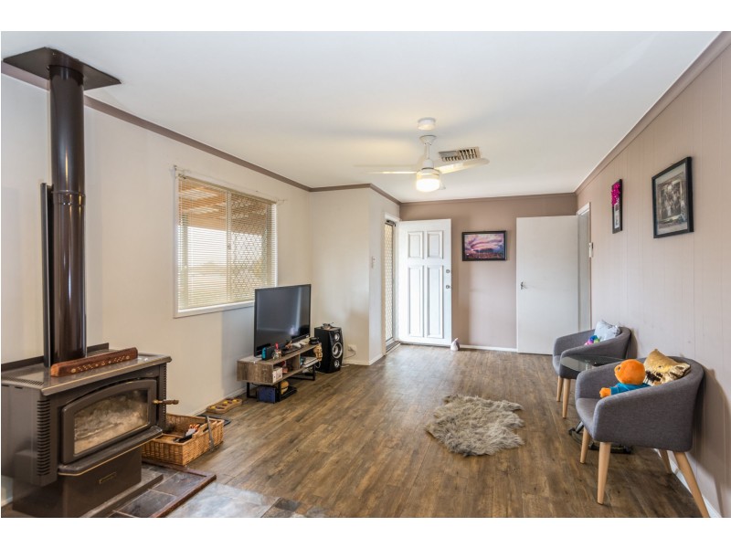 112 Sylvester Street, Coolgardie WA 6429