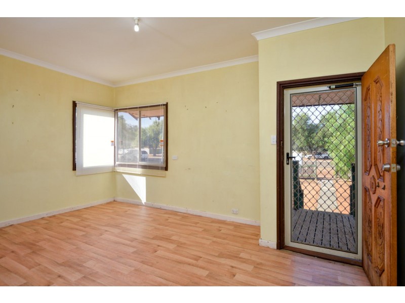 42  Sylvester Street, Coolgardie WA 6429