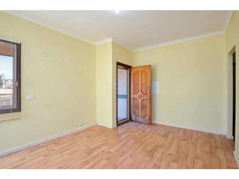 42  Sylvester Street, Coolgardie WA 6429